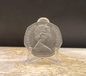 1978 United Kingdom 50 New Pence - Queen Elizabeth II - Picture 1 of 5