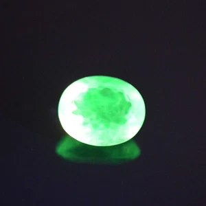10x12 mm Natural Hyalite Opal Faceted Oval Cut Stone UV Reactive Color Changing - Picture 1 of 3