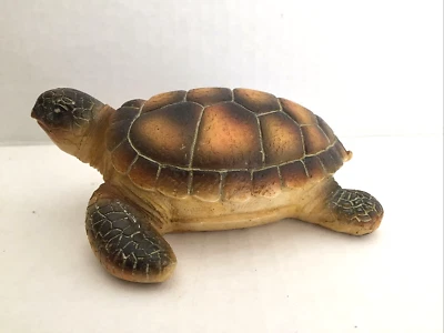 Figura Tortuga Marina 5" L x 3.25" W Resina Dorado Marrón Decoración Náutica Vida Marina Foto 1 de 4