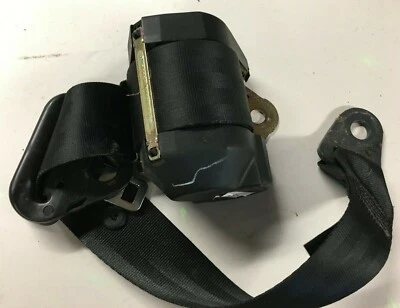 Nissan Micra MK3 2004 - cinturón de seguridad trasero lateral del pasajero - izquierdo Foto 1 de 4