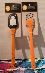Wilton Menge 2 Silcon Spatel/Halloween Thema - Bild 1 von 4