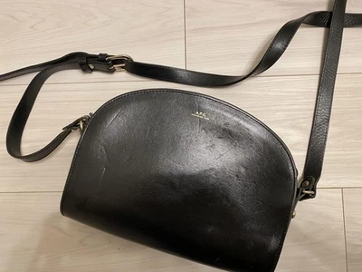 A.P.C. Half Moon Shoulder Bag Black Beautiful design Easy to use and durable Pop - Image 1 of 4