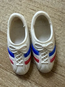Vintage Kenner Bionic Woman / Jamie Sommers Doll Tennisschuhe / Sneaker - Bild 1 von 3