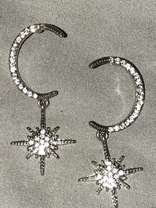 Pendientes Perforados Luna y Estrellas Estrás (NUEVOS) - Imagen 1 de 3