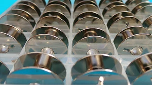 25 Metal Coils for Pfaff & Gritzner Sewing machine Rotating grip incl. Spool box - Picture 1 of 4