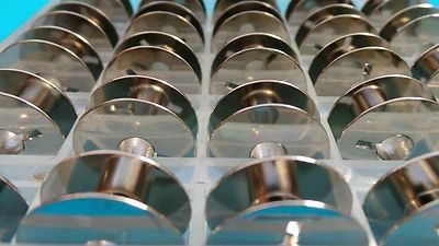 25 Metal Coils for Pfaff & Gritzner Sewing machine Rotating grip incl. Spool box - Image 1 of 4