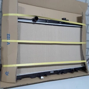 NEW Ashuki radiator Honda CRV 2.0i MT Benzine 2002-2006 #19010pnlg01 - Afbeelding 1 van 2