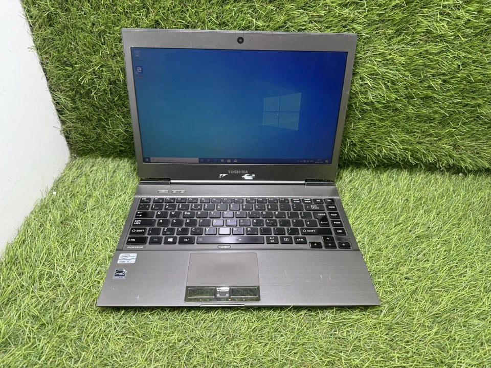Toshiba Portege Z930 Core i5 UltraBook 4GB RAM 120GB SSD Windows 10 LAPTOP #W7 - Image 1 of 4