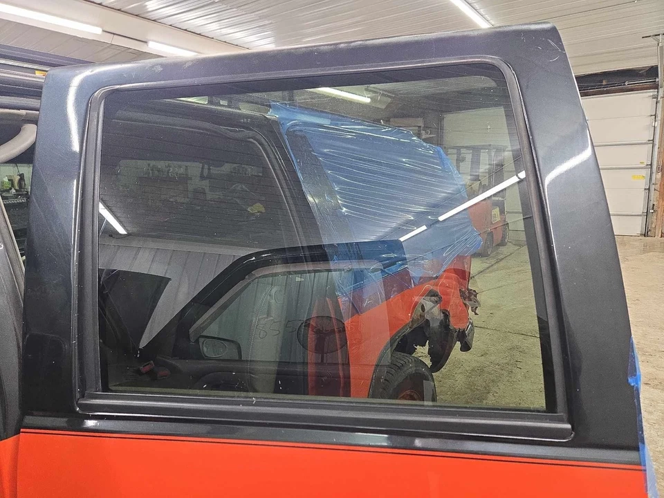 Rear Door Glass/window SUBURBAN 1500 Left 92 93 94 95 96 97 98 99 Foto 1 de 1