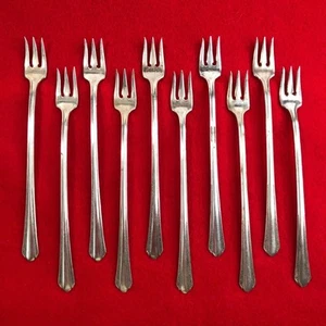 Lot of 10 Wm A. Rogers A1 Plus Oneida LTD Silver 6" Strawberry Fork - Picture 1 of 12