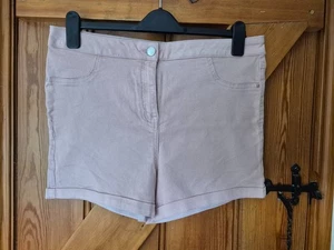 Pale pink denim-effect shorts, slight stretch, size 16 - Picture 1 of 5