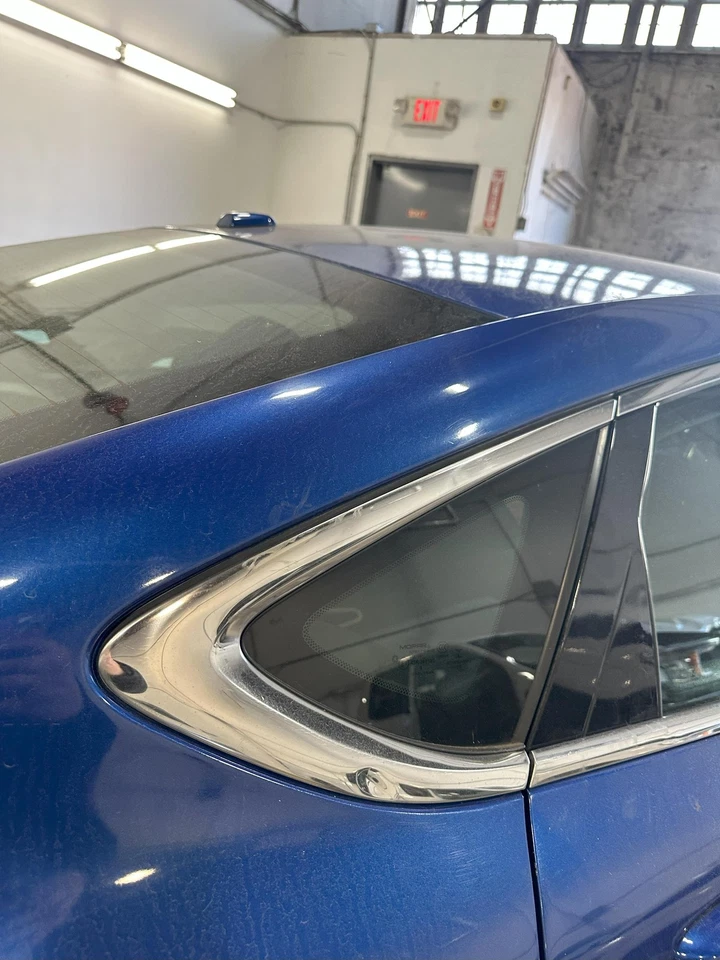 Used Right Quarter Glass fits: 2015 Chrysler 200 Sdn chrome trim Right Grade A - Image 1 of 4