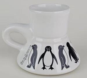 Tazza da viaggio porcellana Bearly Surviving Penguins 1982 base larga senza fuoriuscita vintage - Foto 1 di 16