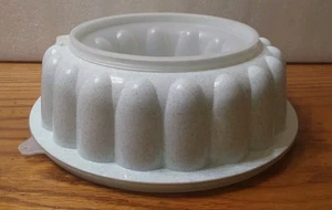 Tupperware 3-pc Jello Mold 1202-6 White Speckle Vintage 70s Cook Bake Ware - Picture 1 of 8
