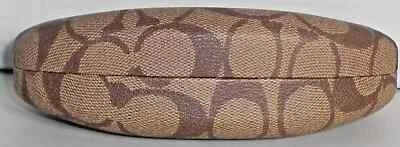 Estojo de óculos de sol Coach Signature logotipo concha de molusco capa dura vidro para os olhos - Imagem 1 de 4