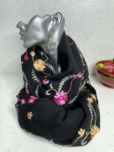 Vintage Wool Kashmiri black floral Scarf Wrap Stole Crewel Work - Picture 1 of 4