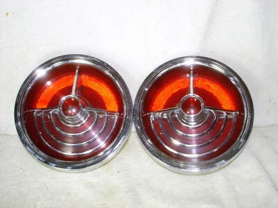 2 luces traseras Oldsmobile 88 R3A-61 1961 OEM # 595215 Foto 1 de 4
