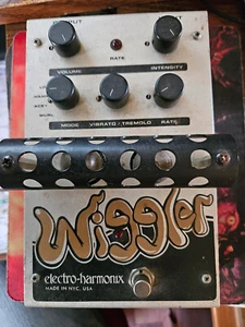 WIGGLER Vintage Electro Harmonix tubed analog tremolo vibrato foot pedal - Picture 1 of 5