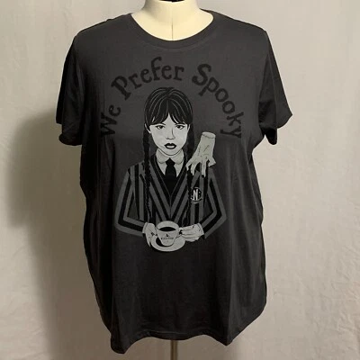 Camiseta Torrid Wednesday Addams Family We Prefer Spooky Halloween Plus 4 26 Foto 1 de 4