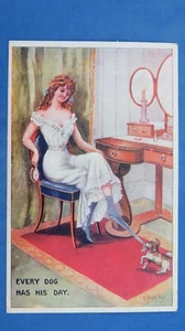 Postal de cómic de riesgo 1916 medias de seda lencería King Charles perro de spaniel - Imagen 1 de 2
