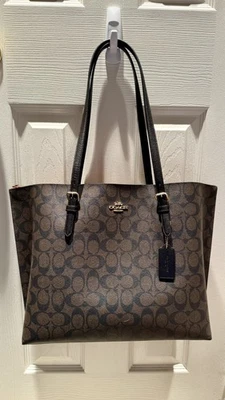 Новый с Ярлыками тренер Молли сумка с короткими ручками большой в подпись холст CV967 золото/орех/черный - Изображение 1 из 4