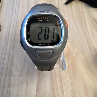 Monitor de frecuencia cardíaca Timex T5G951 WR 30M LEER DESCRIPCIÓN Foto 1 de 4