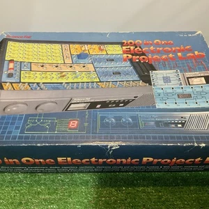 Radio Shack Science Fair Electronics Lab 200 in One Project 28-265 Test Limitato - Foto 1 di 20