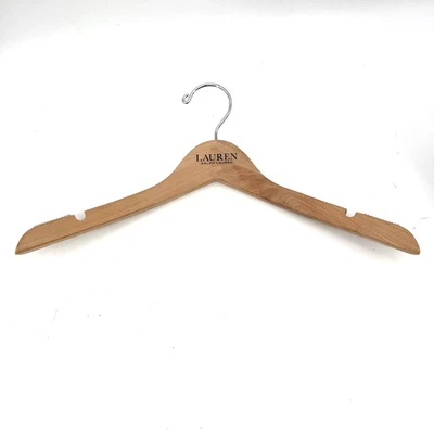 "Percha de ropa de madera con logotipo Lauren Ralph Lauren gruesa agarre ancho hombros 16""" Foto 1 de 4