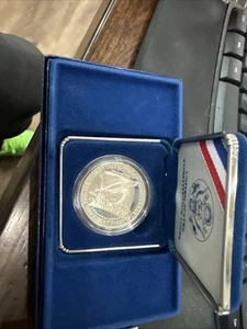 United States Mint Constitution Coins 1987 Proof Silver Dollar - Picture 1 of 2