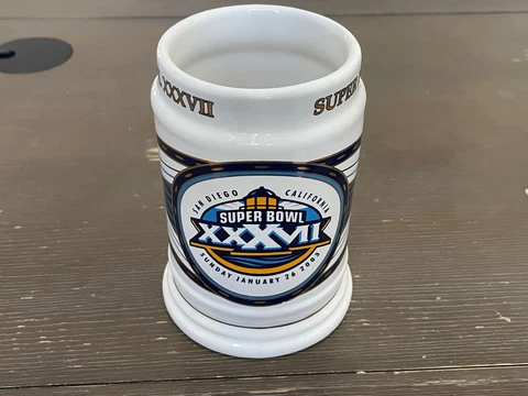 Super Bowl XXXVII Tampa Bay Buccaneers Oakland Raiders NFL Beer Mug Stein Cover