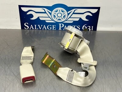 Lexus SC430 2003 cinturón de seguridad trasero y hebilla - izquierda o derecha - beige crudo - 92 k Foto 1 de 4