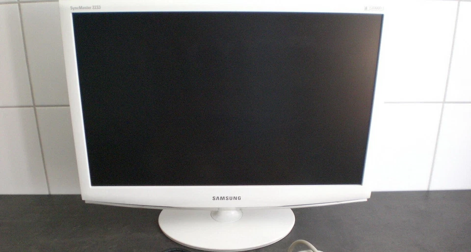 Samsung Monitor Sync Master 2233 BW white weiss 22 Zoll 60 cm - Bild 1 von 4