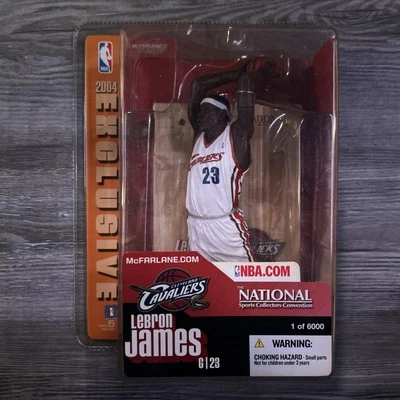 勒布朗·詹姆斯 克利夫兰骑士队 McFarlane 2004 年大会独家人偶全新 — 第 1/2 张图片