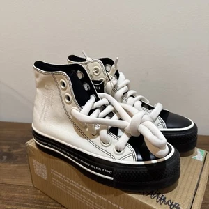 Converse donna Billie Eilish taglia 6 nuove con scatola danneggiata - Foto 1 di 10