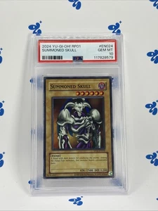 PSA 10 - Summoned Skull RP01-EN024 Retro Pack Unlimited - Picture 1 of 3