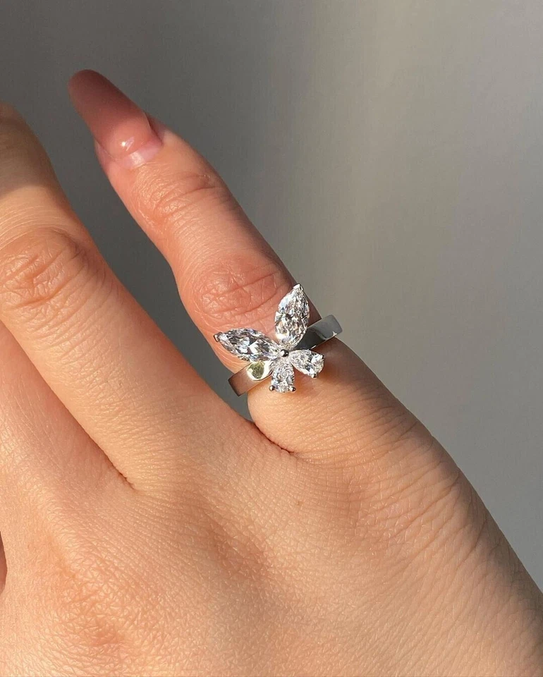 Anillo de compromiso con racimo de diamantes creado en laboratorio de 1,20 quilates de oro blanco sólido de 14 quilates talla 6 Foto 1 de 4