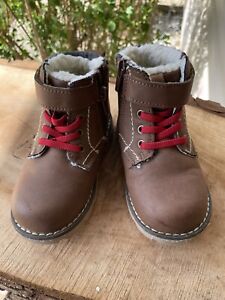 Lily & Dan Kids Fleece Lined Boots Non-Marking Sz 7/8 Zip/Strap Close Brown