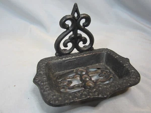 VTG Ornate Footed Cast Iron Soap Holder - Picture 1 of 3