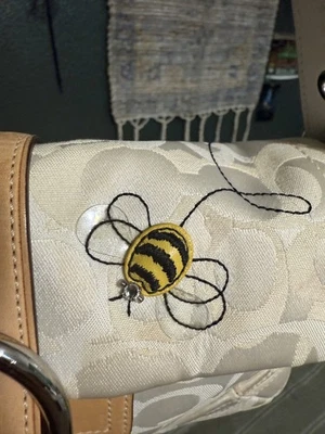 Bolso de Hombro Coach Optic Silver Bumble Bee Soho Solapa Edición Limitada 1555 Foto 1 de 4