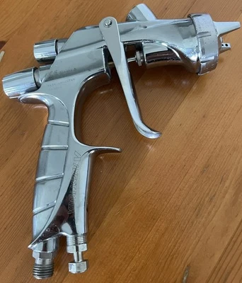 ANEST IWATA LS-400 Supernova 1.3mm LS400 HVLP spray gun - image 1 of 4