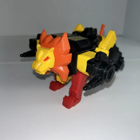 Hasbro Transformer Razorclaw Predaking 1986  Hasbro G1 Action Figure Cover