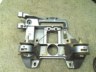 Placa de popa de transmisión en estrella Yamaha OEM 6T4-45831-00-EK V6 y V8 Foto 1 de 4