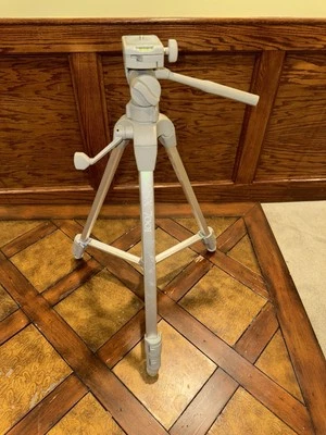 Штатив для цифрового фотоаппарата Quantaray QSX 7001 средней прочности - Изображение 1 из 4