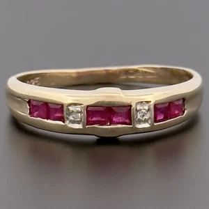 9ct Yellow Gold Ruby & Diamond Eternity Band Ring Size M Hallmarked - Picture 1 of 10