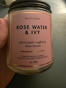 Candela White Barn 8 oz acqua di rose ed edera - stoppino singolo - Foto 1 di 2