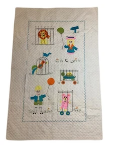 Vintage Mid Century Kinder Kleinkind Zoo Tiere bestickt Steppdecke - Bild 1 von 17