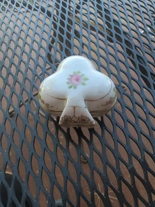 Porta Joyería "trébol" Nipón pintado a mano 3" Aproximadamente  - Imagen 1 de 7