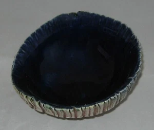 SCALLOPED BOWL BY BENGT BERGLUND FOR GUSTAVSBERG - Picture 1 of 6