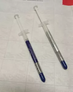 2x Tube Wärmeleitpaste Spritze 1g für CPU Grafik Chipsatz 1,93W/m-k #109 - Bild 1 von 3