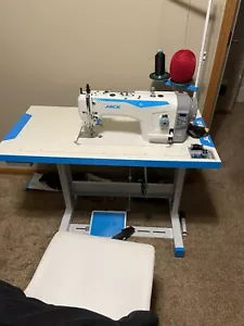 Hard To Find Industrial Sewing Machine ( Jack H2) For Hard Leather. - Picture 1 of 7